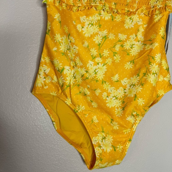New Swimsuit Girls Cat & Jack Size L (10-12), Yellow One Piece, Floral - Picture 4 of 9